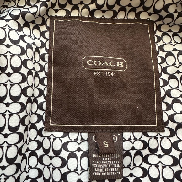 Coach Women’s Quilted Puffer Jacket In Small in Like New Condition - Picture 8 of 11